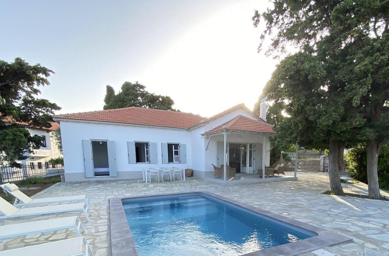 Icelle Sea View Swimming Pool *